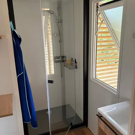 Mobil Neuf 35m2 Clim Fibre Tv 3 A 2 Min 6 Personnes Campingplads Porto-Vecchio (Corsica)